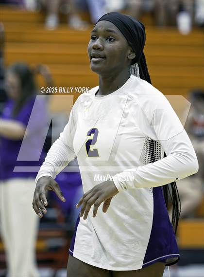 Thumbnail 1 in Grand Saline vs Edgewood photogallery.