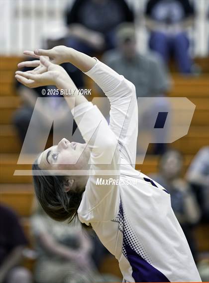 Thumbnail 3 in Grand Saline vs Edgewood photogallery.