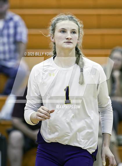 Thumbnail 3 in Grand Saline vs Edgewood photogallery.