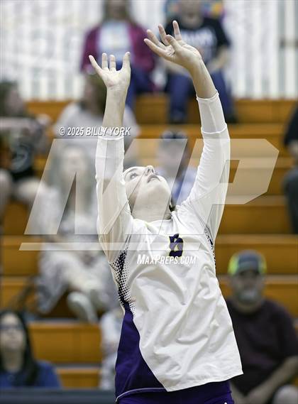 Thumbnail 2 in Grand Saline vs Edgewood photogallery.