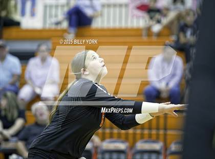 Thumbnail 1 in Grand Saline vs Edgewood photogallery.