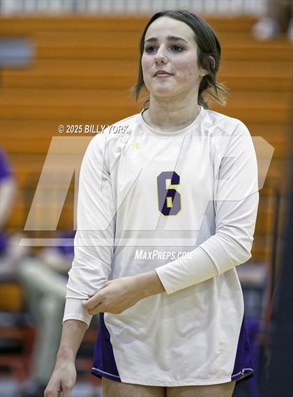 Thumbnail 2 in Grand Saline vs Edgewood photogallery.