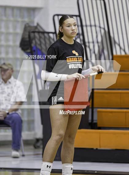 Thumbnail 1 in Grand Saline vs Edgewood photogallery.