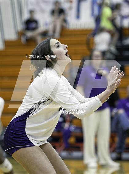 Thumbnail 2 in Grand Saline vs Edgewood photogallery.