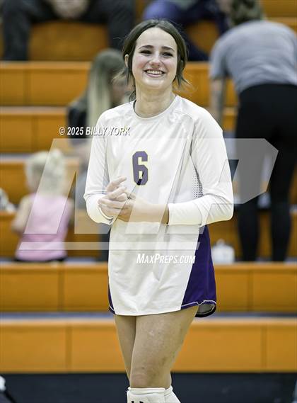 Thumbnail 2 in Grand Saline vs Edgewood photogallery.