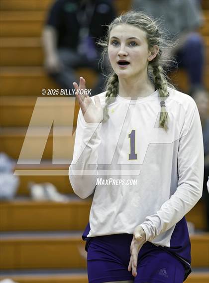 Thumbnail 3 in Grand Saline vs Edgewood photogallery.
