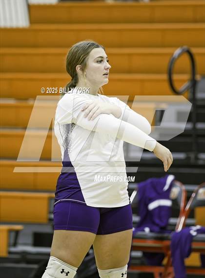 Thumbnail 3 in Grand Saline vs Edgewood photogallery.