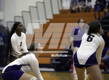 Thumbnail 3 in Grand Saline vs Edgewood photogallery.