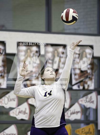 Thumbnail 1 in Grand Saline vs Edgewood photogallery.
