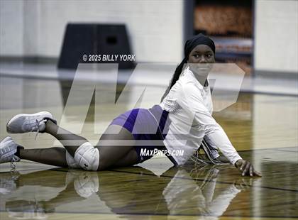 Thumbnail 1 in Grand Saline vs Edgewood photogallery.