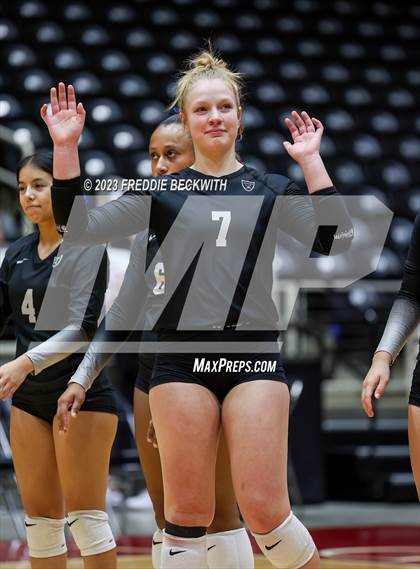 Thumbnail 3 in Davenport vs. Randall (UIL 4A Volleyball Final) photogallery.