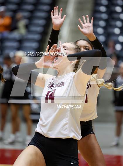 Thumbnail 1 in Davenport vs. Randall (UIL 4A Volleyball Final) photogallery.