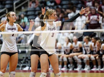 Thumbnail 2 in Davenport vs. Randall (UIL 4A Volleyball Final) photogallery.