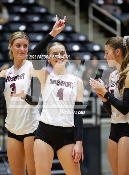Thumbnail 1 in Davenport vs. Randall (UIL 4A Volleyball Final) photogallery.