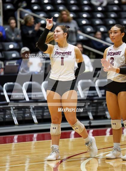 Thumbnail 1 in Davenport vs. Randall (UIL 4A Volleyball Final) photogallery.