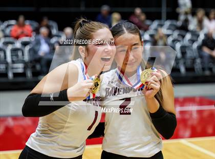 Thumbnail 2 in Davenport vs. Randall (UIL 4A Volleyball Final) photogallery.