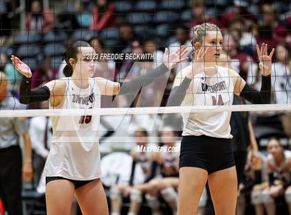 Thumbnail 3 in Davenport vs. Randall (UIL 4A Volleyball Final) photogallery.