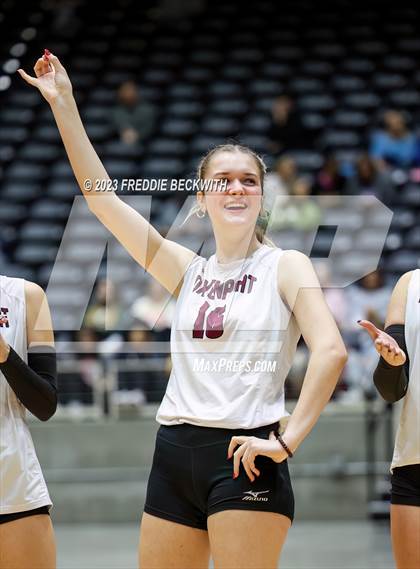 Thumbnail 1 in Davenport vs. Randall (UIL 4A Volleyball Final) photogallery.