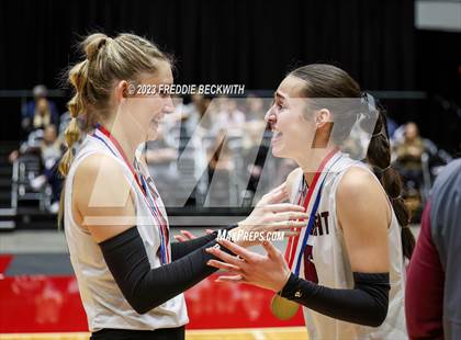 Thumbnail 2 in Davenport vs. Randall (UIL 4A Volleyball Final) photogallery.