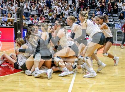 Thumbnail 1 in Davenport vs. Randall (UIL 4A Volleyball Final) photogallery.