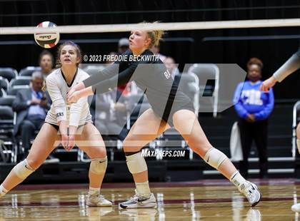 Thumbnail 1 in Davenport vs. Randall (UIL 4A Volleyball Final) photogallery.
