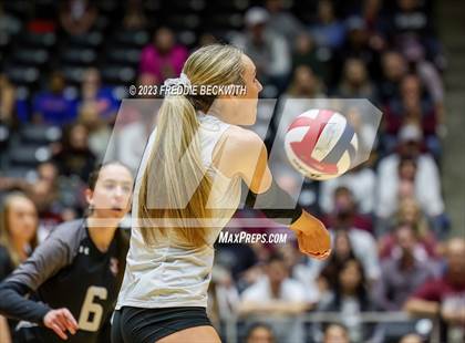 Thumbnail 2 in Davenport vs. Randall (UIL 4A Volleyball Final) photogallery.