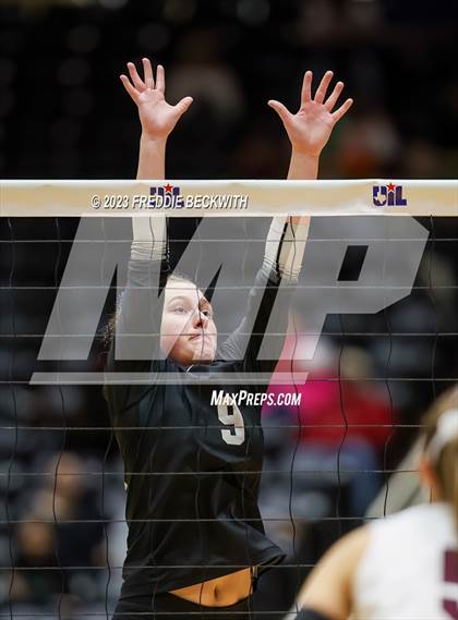 Thumbnail 1 in Davenport vs. Randall (UIL 4A Volleyball Final) photogallery.