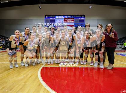Thumbnail 3 in Davenport vs. Randall (UIL 4A Volleyball Final) photogallery.