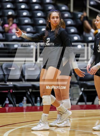 Thumbnail 2 in Davenport vs. Randall (UIL 4A Volleyball Final) photogallery.
