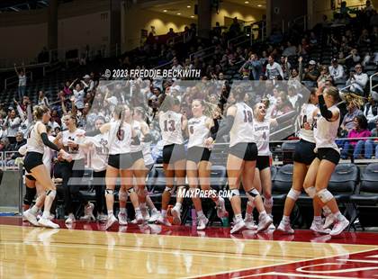 Thumbnail 3 in Davenport vs. Randall (UIL 4A Volleyball Final) photogallery.