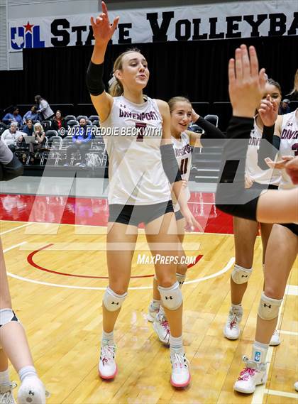 Thumbnail 1 in Davenport vs. Randall (UIL 4A Volleyball Final) photogallery.