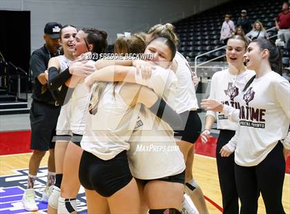 Thumbnail 3 in Davenport vs. Randall (UIL 4A Volleyball Final) photogallery.