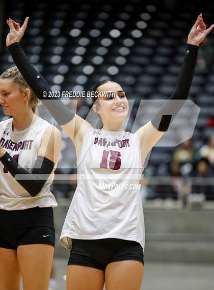 Thumbnail 3 in Davenport vs. Randall (UIL 4A Volleyball Final) photogallery.