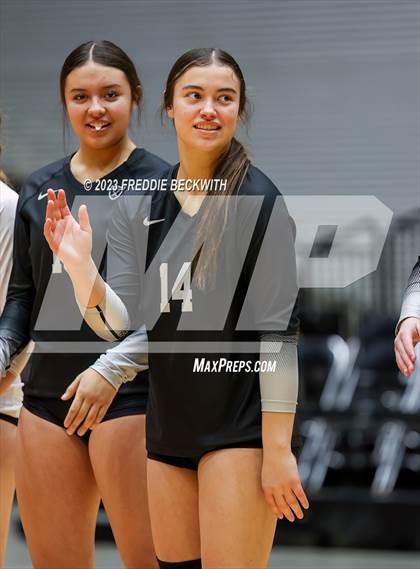 Thumbnail 3 in Davenport vs. Randall (UIL 4A Volleyball Final) photogallery.