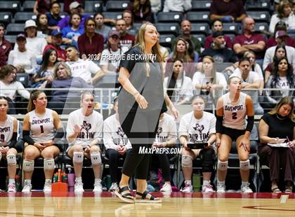 Thumbnail 2 in Davenport vs. Randall (UIL 4A Volleyball Final) photogallery.