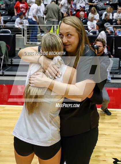 Thumbnail 2 in Davenport vs. Randall (UIL 4A Volleyball Final) photogallery.