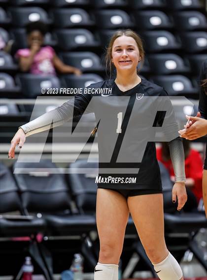 Thumbnail 1 in Davenport vs. Randall (UIL 4A Volleyball Final) photogallery.