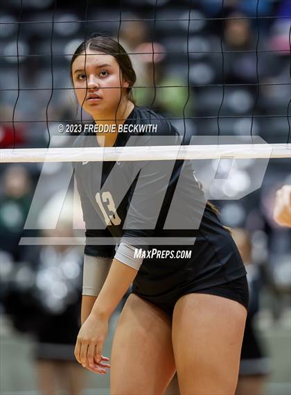 Thumbnail 2 in Davenport vs. Randall (UIL 4A Volleyball Final) photogallery.