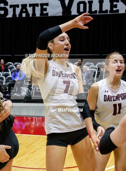 Thumbnail 3 in Davenport vs. Randall (UIL 4A Volleyball Final) photogallery.