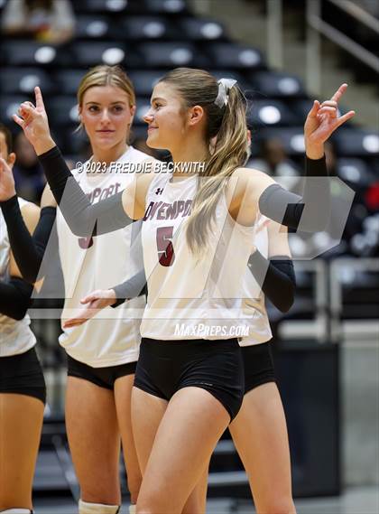 Thumbnail 2 in Davenport vs. Randall (UIL 4A Volleyball Final) photogallery.