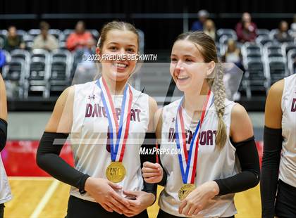 Thumbnail 2 in Davenport vs. Randall (UIL 4A Volleyball Final) photogallery.