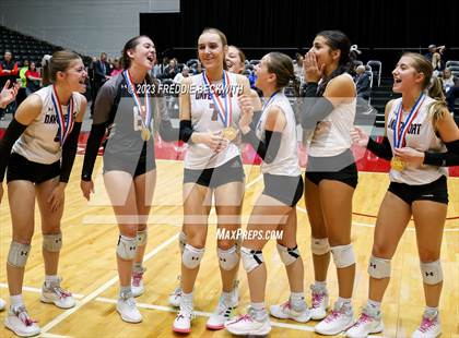Thumbnail 2 in Davenport vs. Randall (UIL 4A Volleyball Final) photogallery.