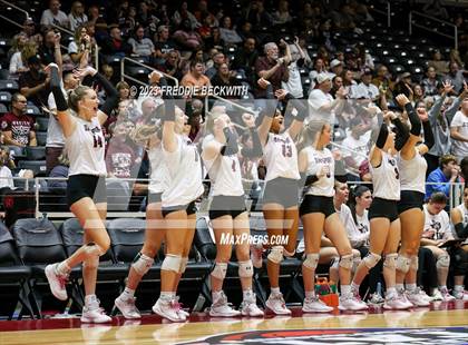 Thumbnail 3 in Davenport vs. Randall (UIL 4A Volleyball Final) photogallery.