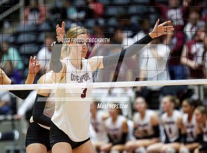 Thumbnail 3 in Davenport vs. Randall (UIL 4A Volleyball Final) photogallery.