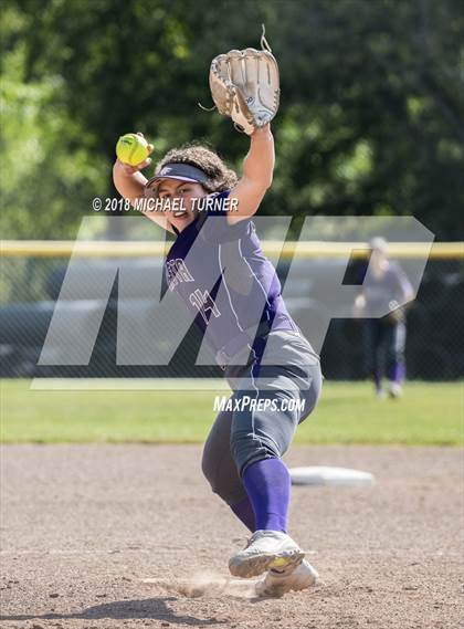 Thumbnail 2 in Shasta @ Red Bluff photogallery.