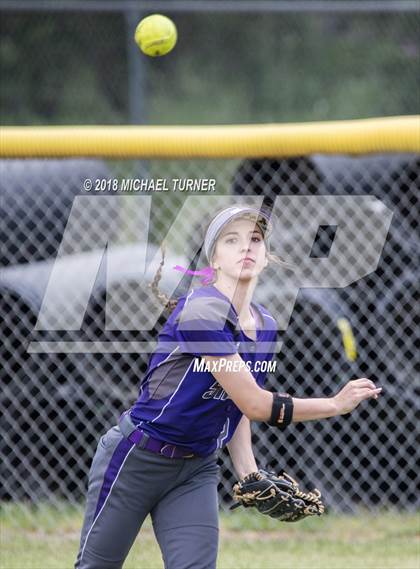 Thumbnail 3 in Shasta @ Red Bluff photogallery.