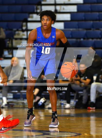 Thumbnail 3 in Bishop Gorman vs. Fairfax (Tarkanian Classic) photogallery.