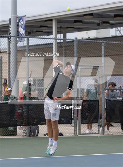 Thumbnail 1 in Reagan [Ronald] vs Southlake Carroll (UIL 6A Boys Singles Tennis State Semifinal) photogallery.