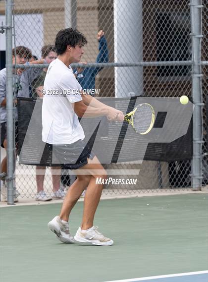 Thumbnail 3 in Reagan [Ronald] vs Southlake Carroll (UIL 6A Boys Singles Tennis State Semifinal) photogallery.