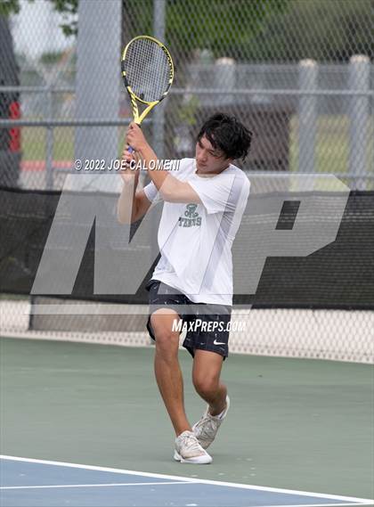 Thumbnail 1 in Reagan [Ronald] vs Southlake Carroll (UIL 6A Boys Singles Tennis State Semifinal) photogallery.